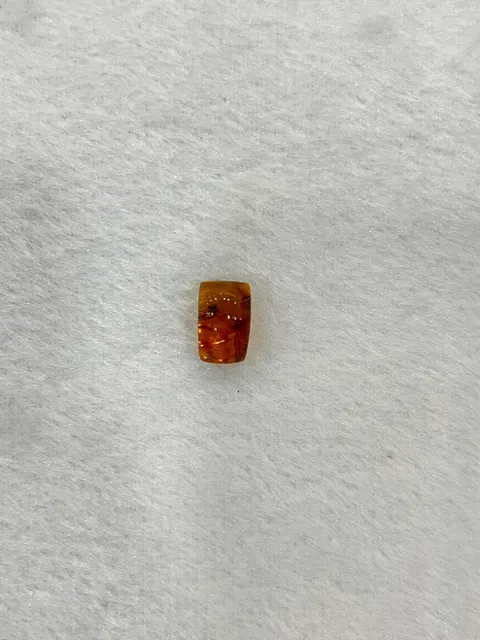 黃棕色調琥珀・矩形弧面琢型 AMB-L-0-00029