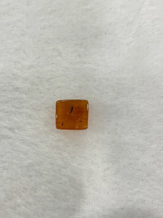 黃棕色調琥珀・立方體 AMB-L-0-00181