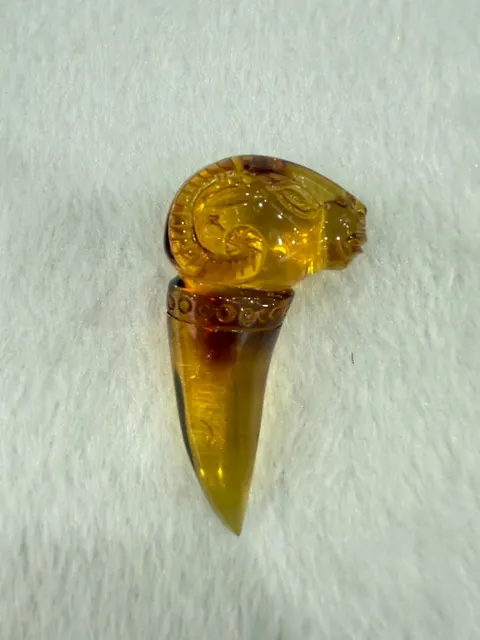 黃色調琥珀・羊頭牙型 AMB-C-0-00033