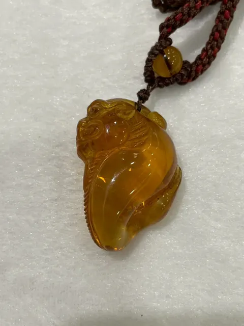 黃色調琥珀・雕件墜子 AMB-N-0-00222