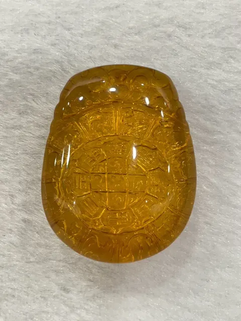 黃色調琥珀・隨形弧面墜子 AMB-P-0-00039