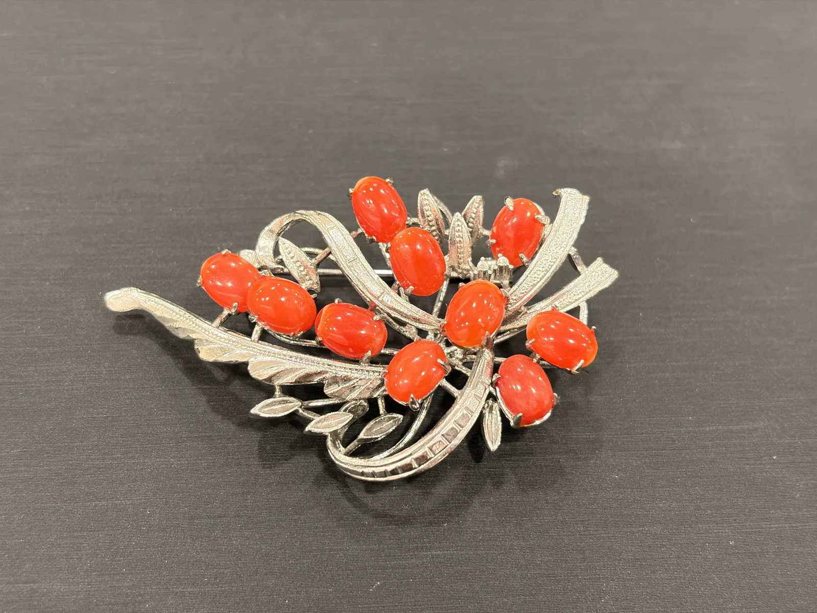 紅色珊瑚・珊瑚胸針 COA-AK-00002