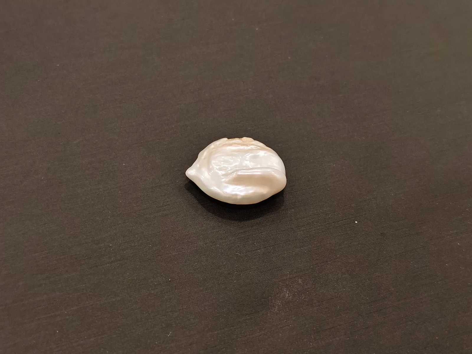 白色珍珠・異形 PEA-L0-00012