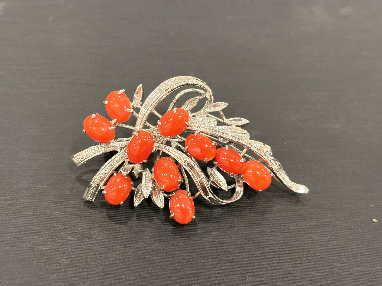 紅色珊瑚・珊瑚胸針 COA-AK-00005