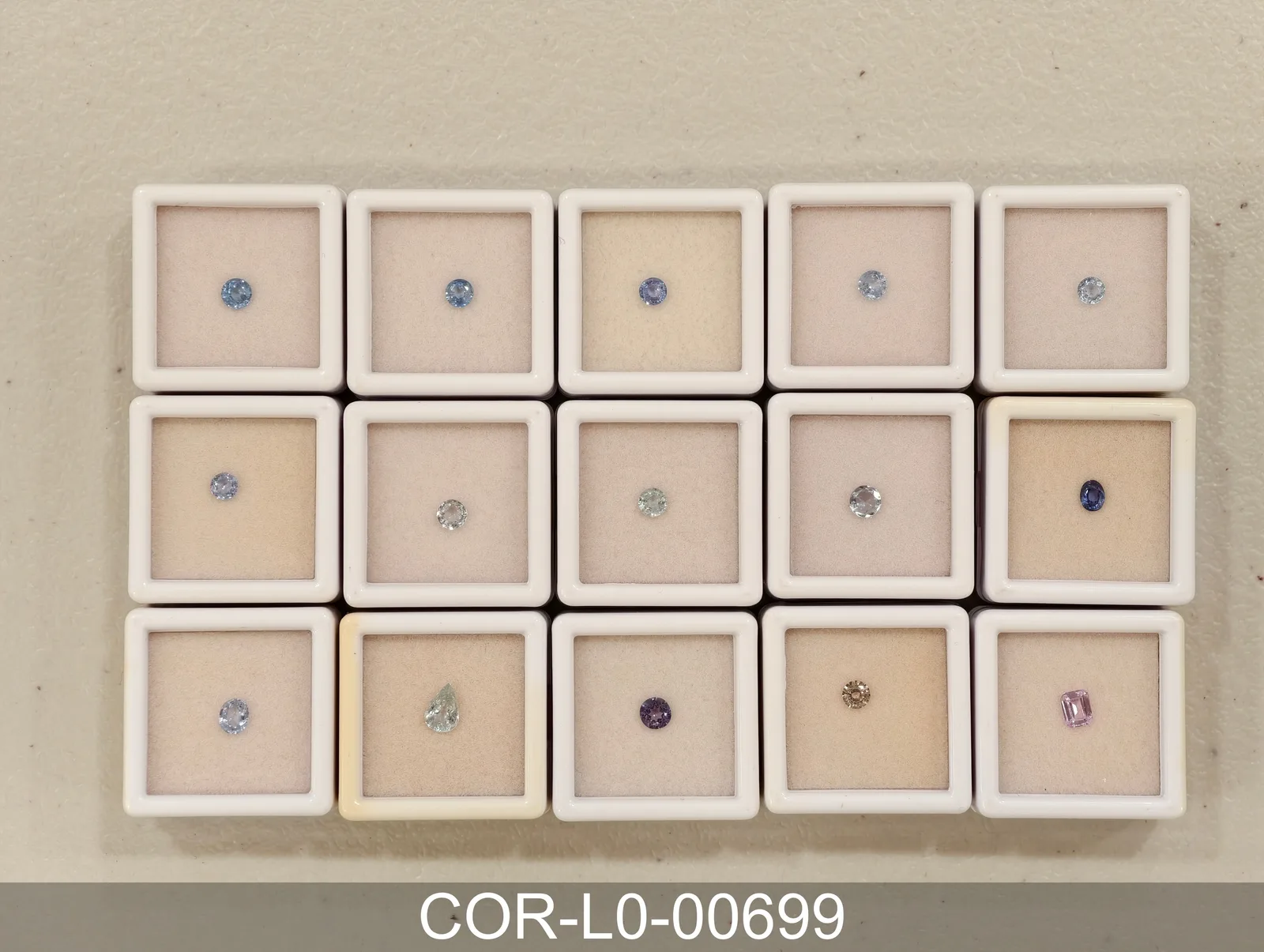 藍色剛玉 COR-L0-00699