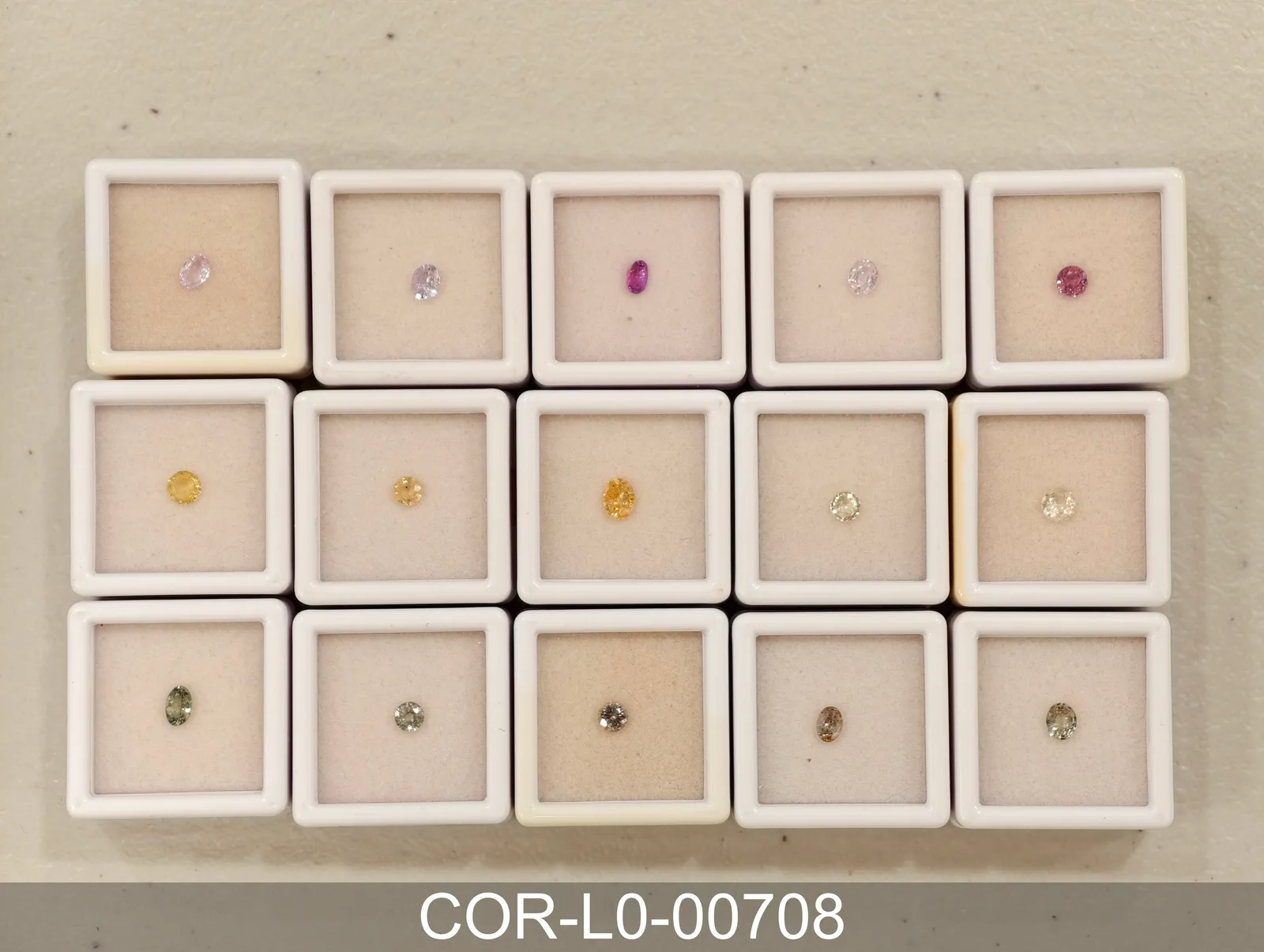紫紅色剛玉 COR-L0-00708