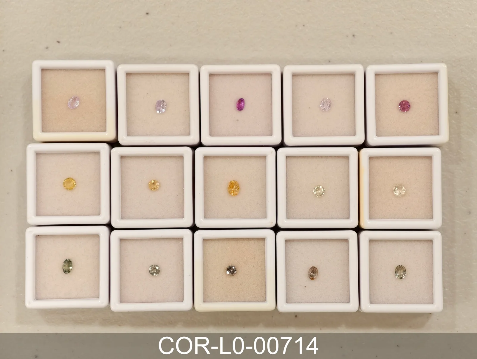 黃色剛玉 COR-L0-00714
