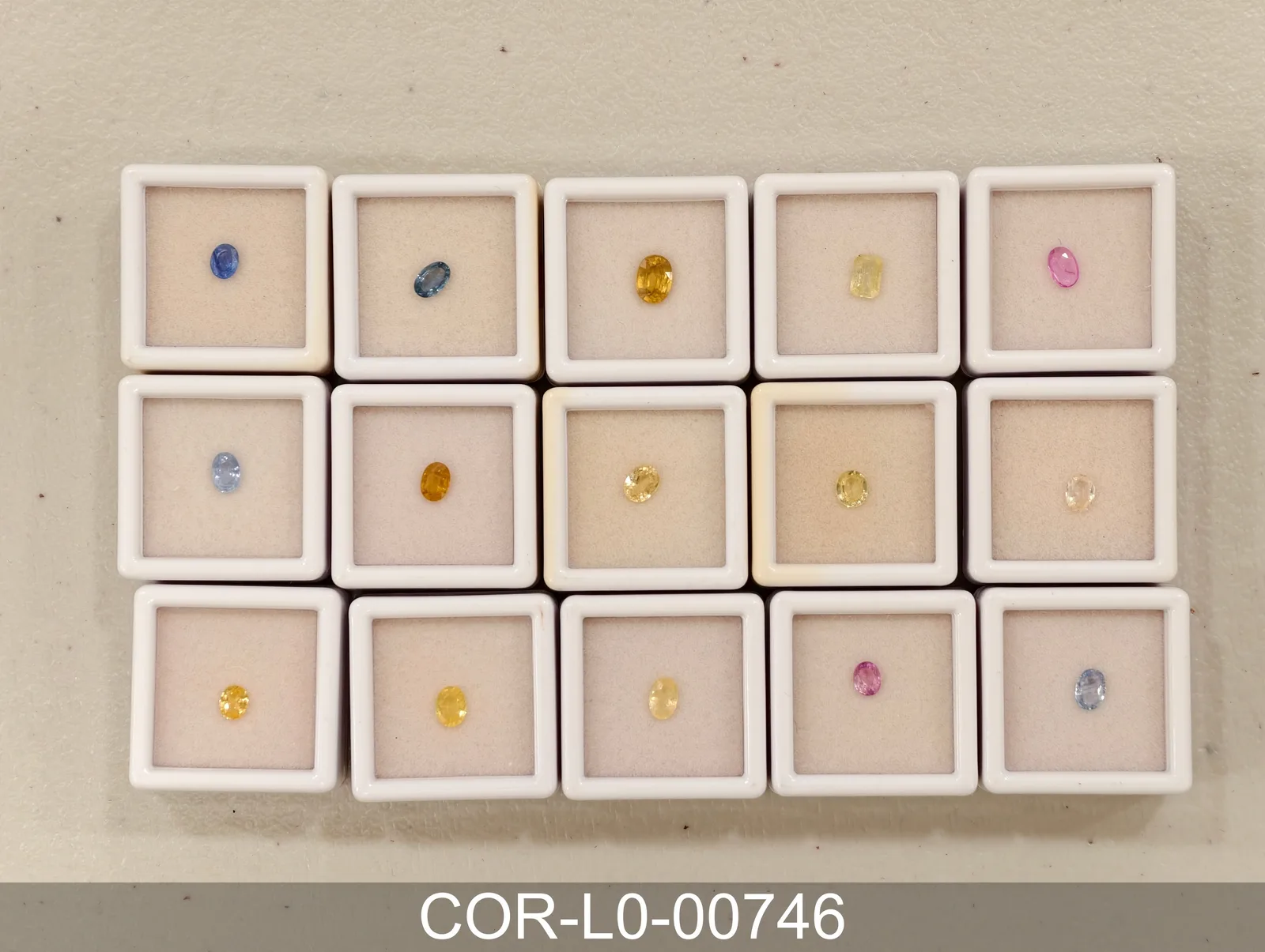 黃色剛玉 COR-L0-00746