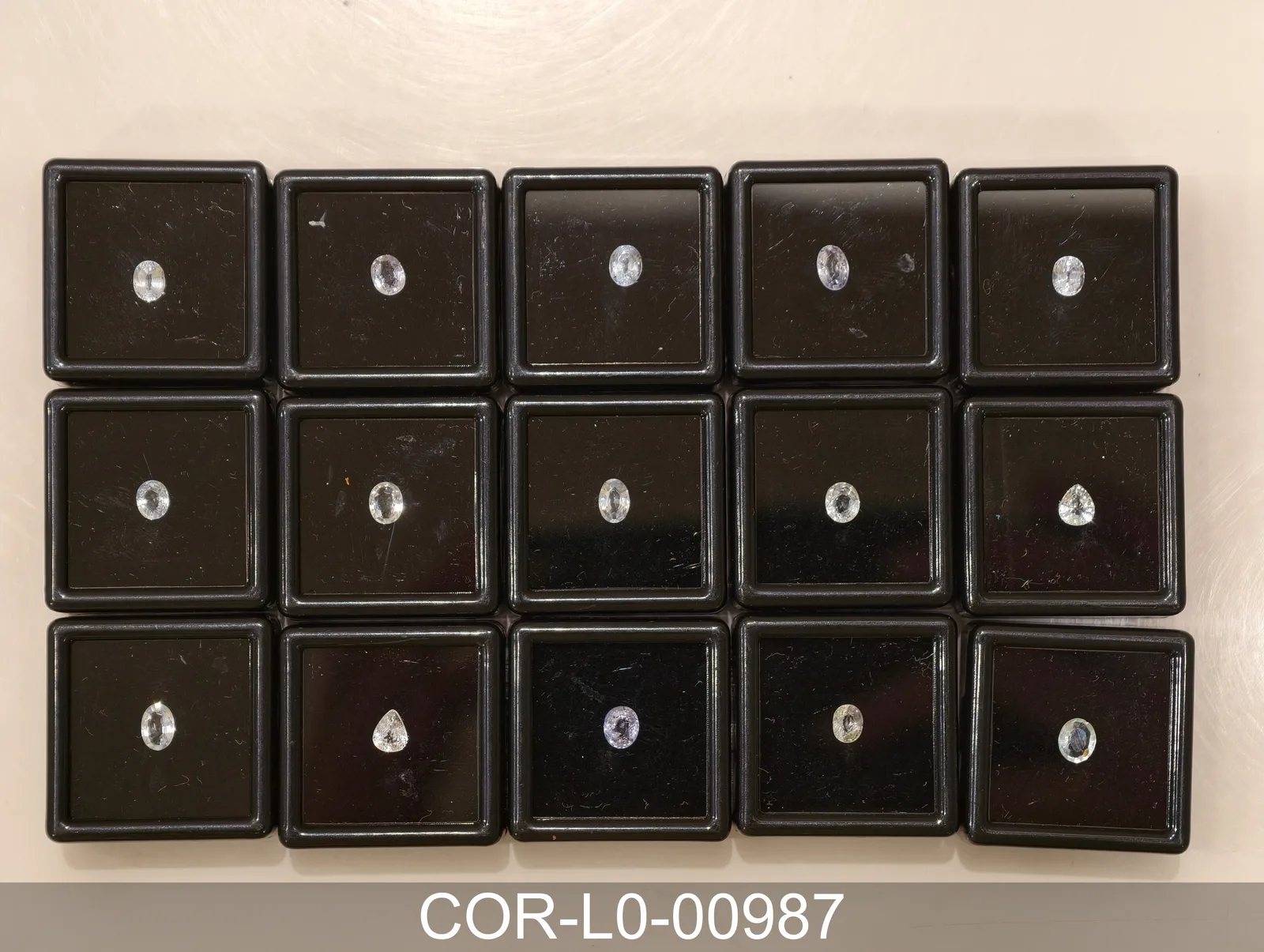 淡藍色剛玉 COR-L0-00987