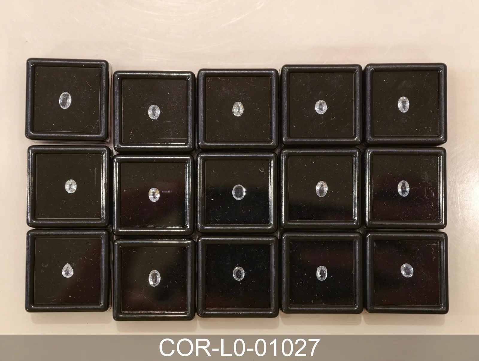 淡藍色剛玉 COR-L0-01027