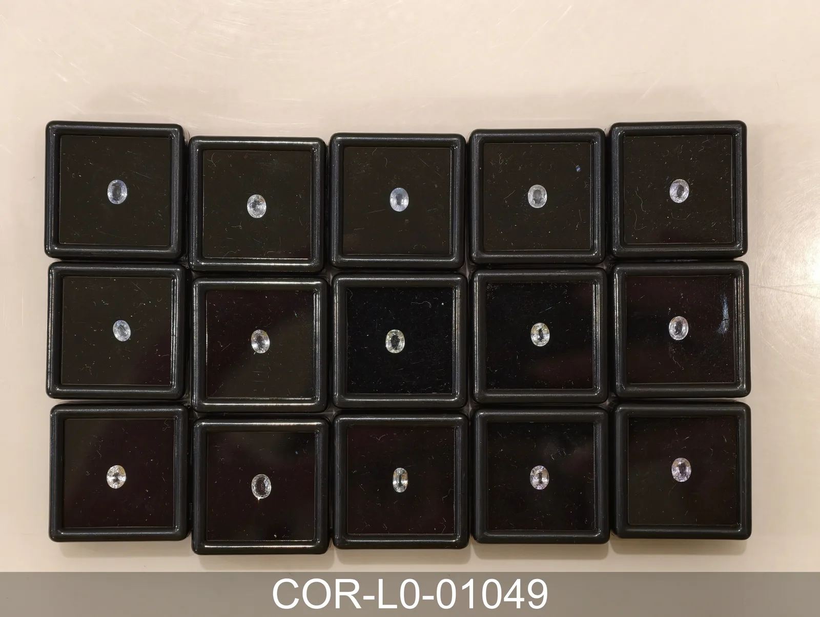 藍綠色剛玉 COR-L0-01049