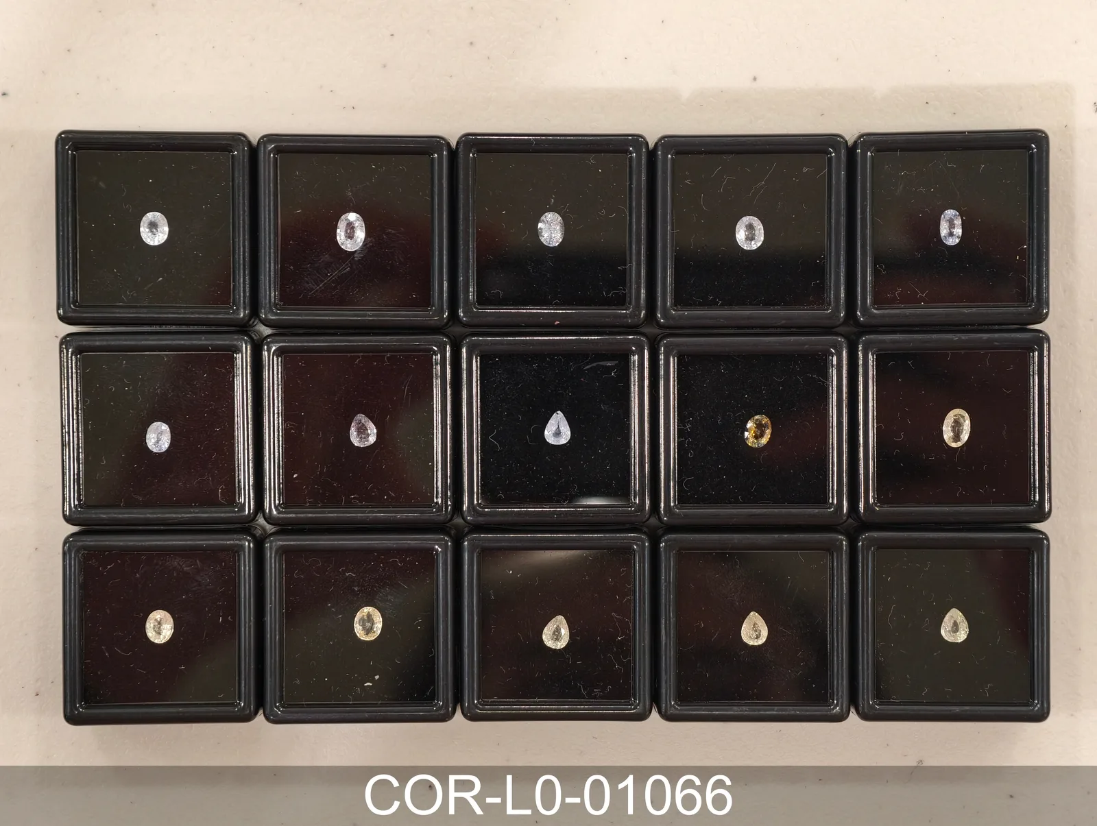 黃色剛玉 COR-L0-01066