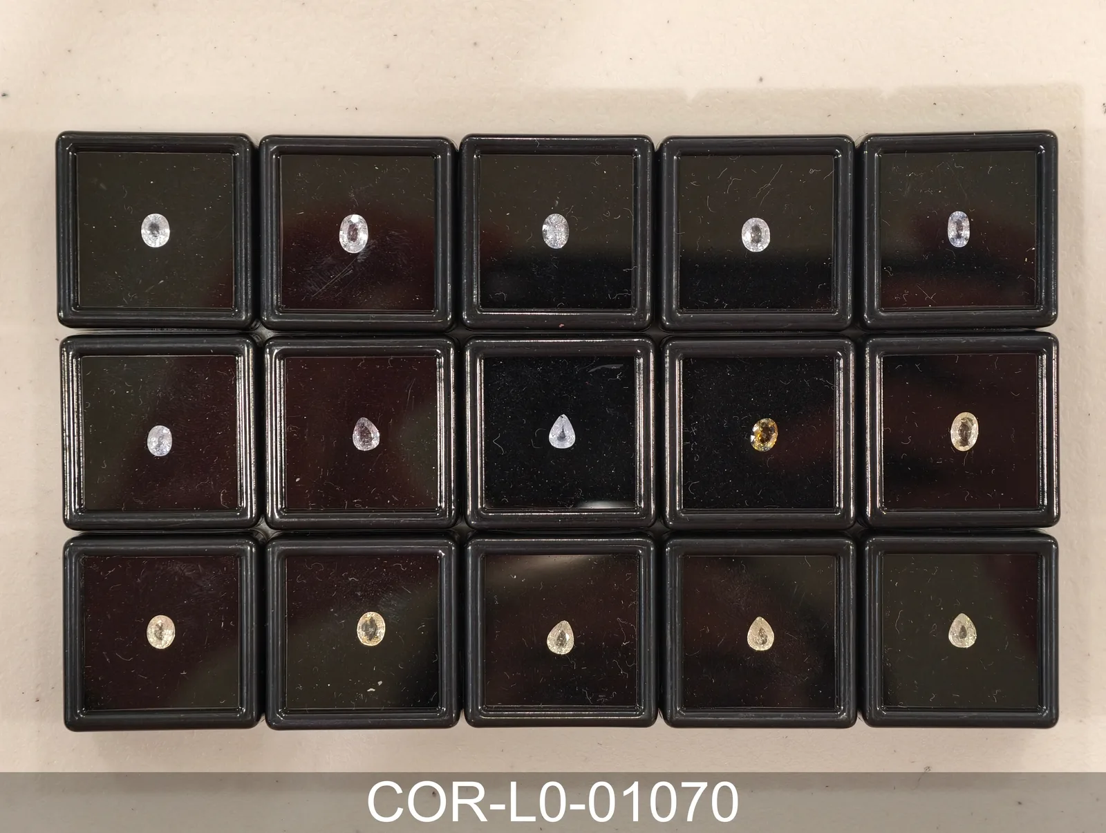 黃色剛玉 COR-L0-01070