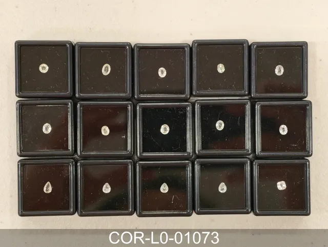 淡黃色剛玉 COR-L0-01073
