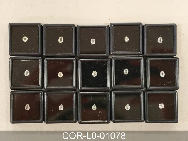 淡黃色剛玉 COR-L0-01078