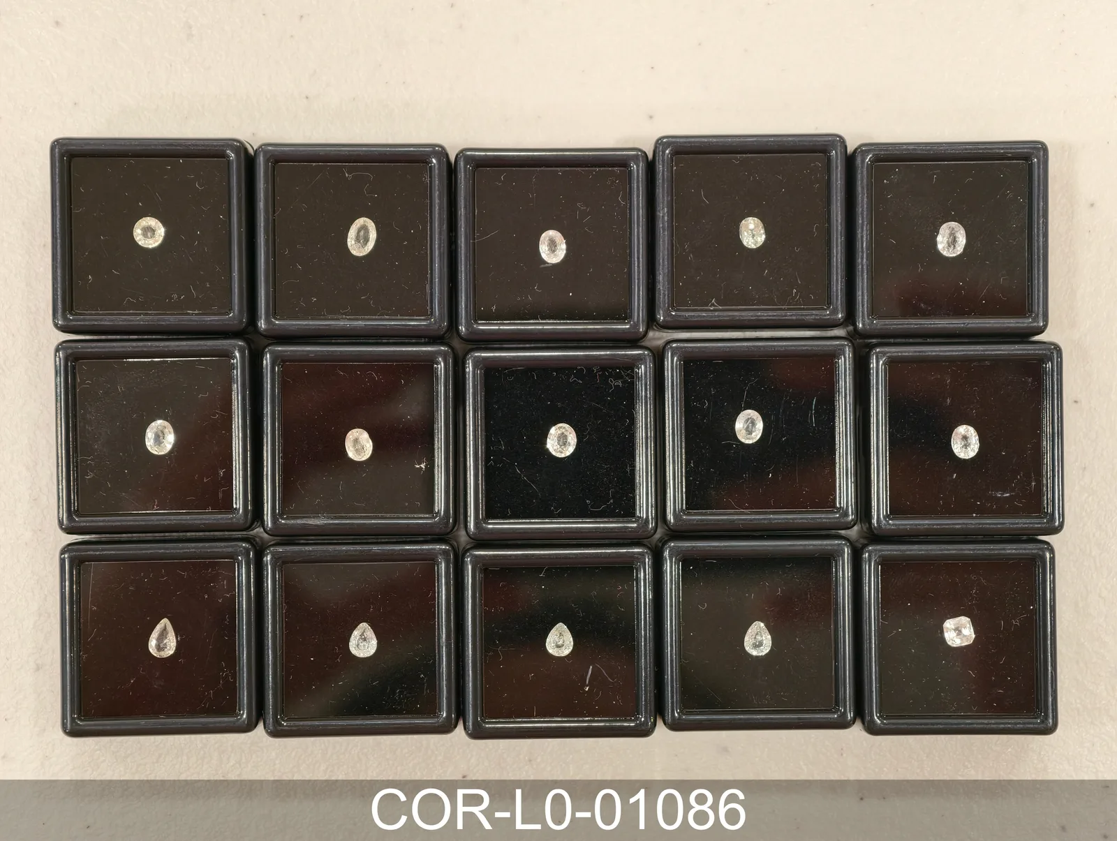 淡黃色剛玉 COR-L0-01086
