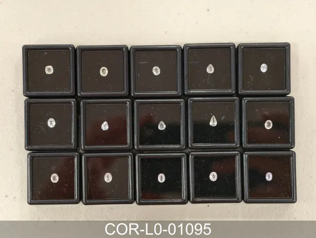 淡藍色剛玉 COR-L0-01095