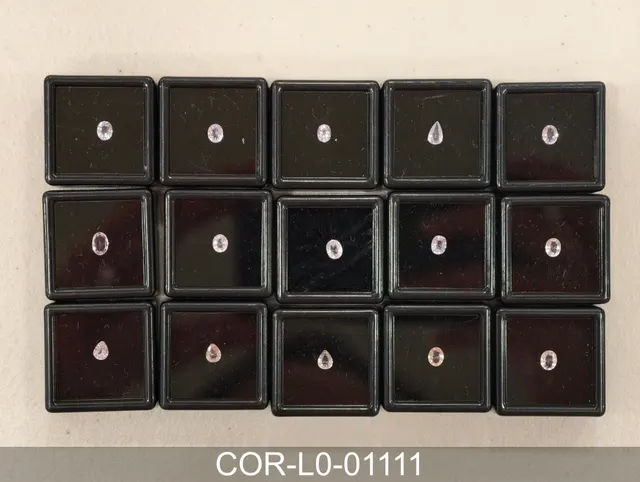 淡粉色剛玉 COR-L0-01111