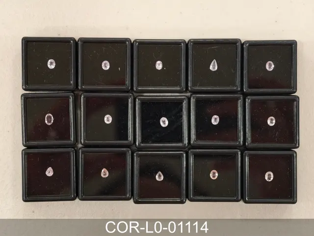 棕色剛玉 COR-L0-01114