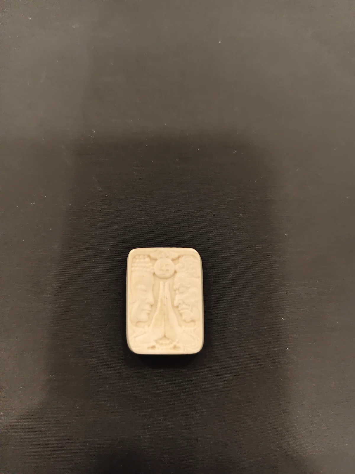 猛瑪象牙・雕刻牌子 IVO-C0-00062