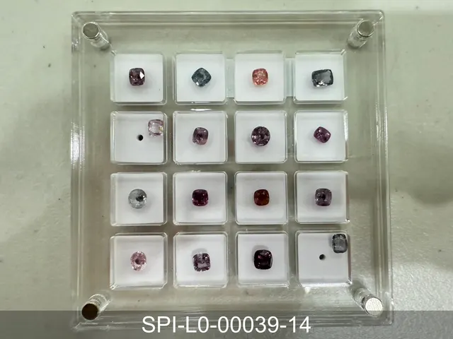 紫棕色尖晶石 SPI-L0-00039-14